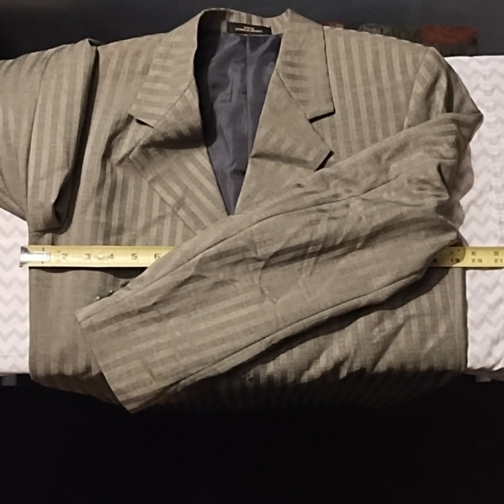 2 PC suit - Picture 9 of 12